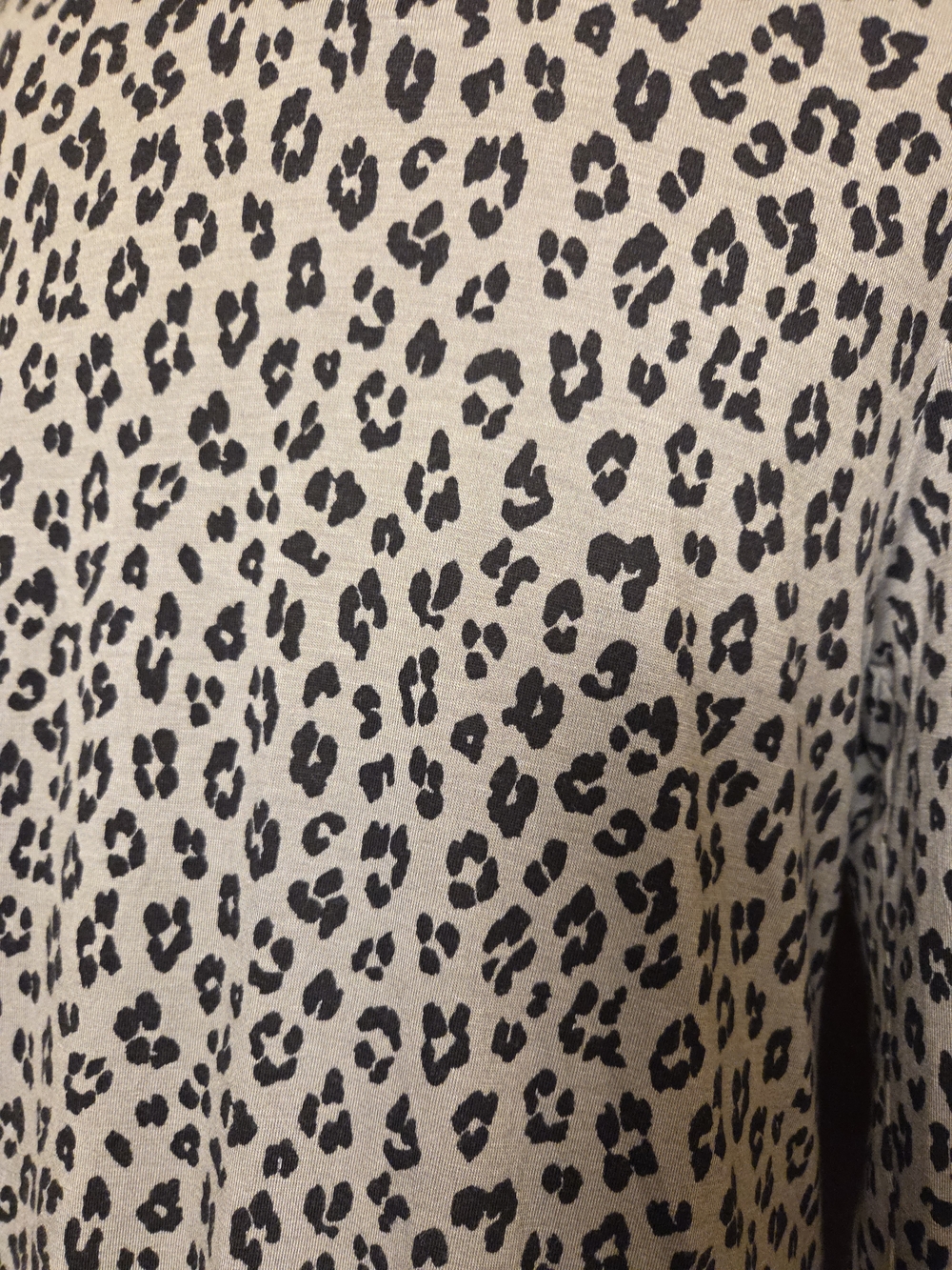 Leopard Print Gray & Black Cardigan NWT - Picture 8 of 12